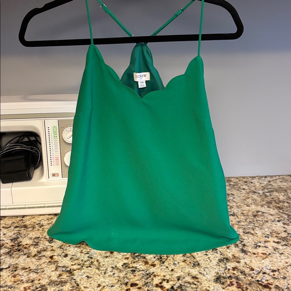 J Crew Women’s Size 00 Green Spaghetti String Scalloped Neckline Cami